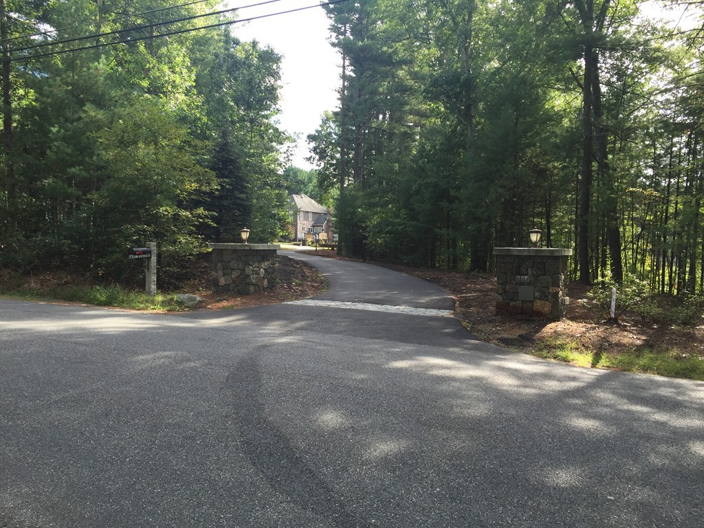 567 Sudbury Road Stow, MA 01775 - Photo 10 of 30 Gallery Image 10
