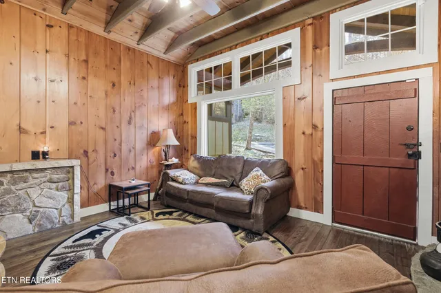 $675,000 | 259 Black Mash Hollow Road, Townsend, TN 37882