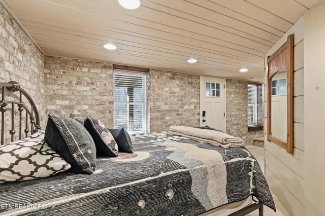 $675,000 | 259 Black Mash Hollow Road, Townsend, TN 37882