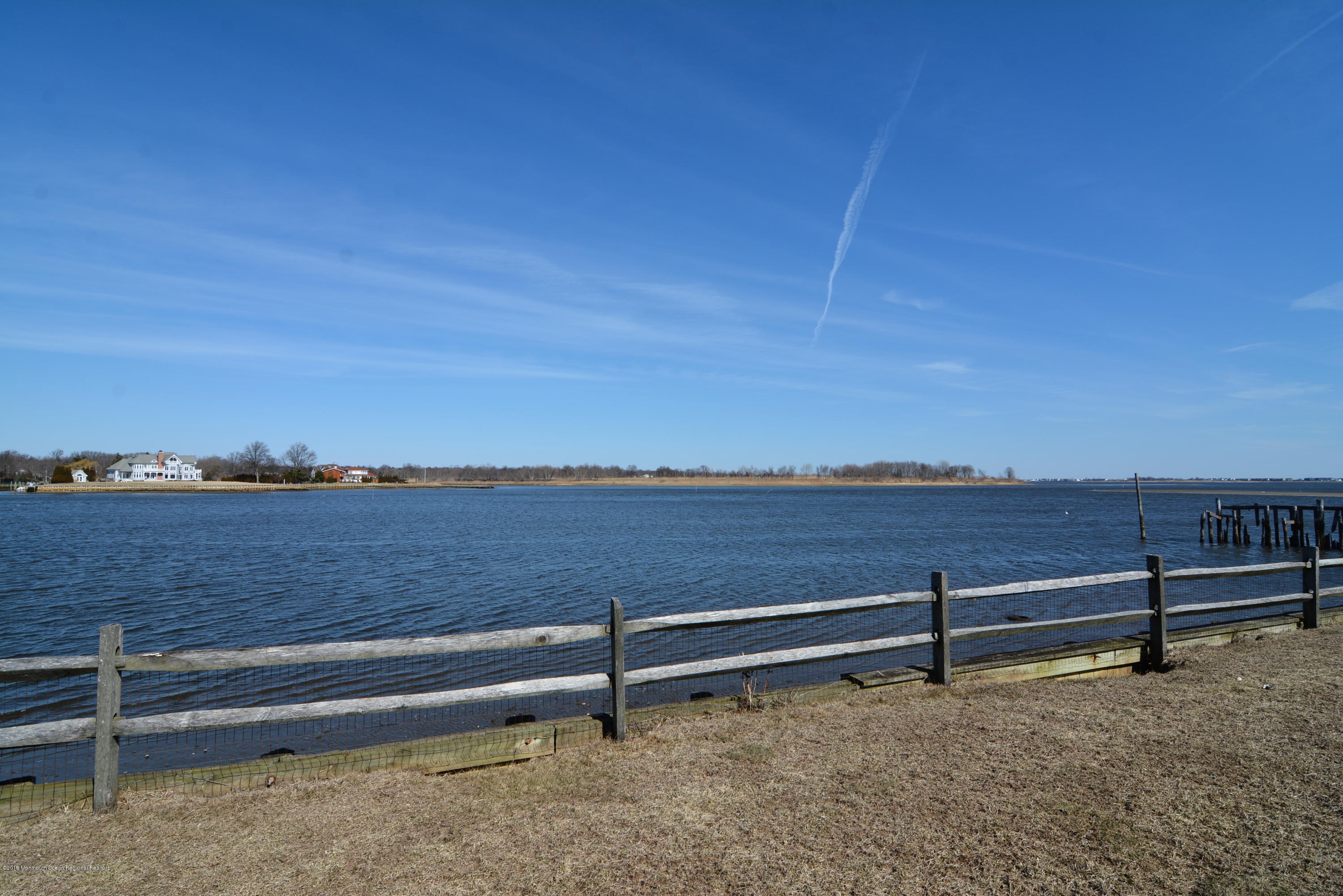 655 Little Silver Point Road Little Silver, NJ 07739 - Photo 7 of 53 DSC_3336
