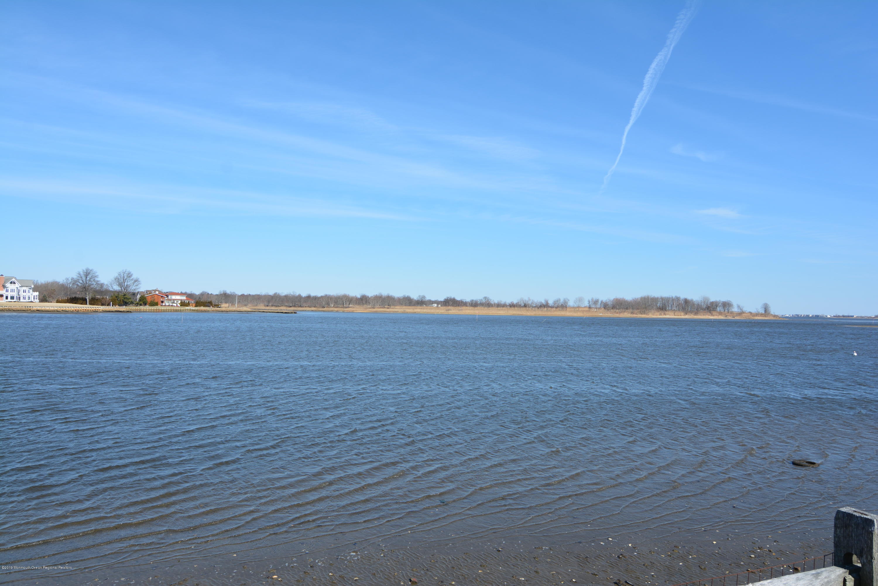 655 Little Silver Point Road Little Silver, NJ 07739 - Photo 9 of 53 DSC_3339