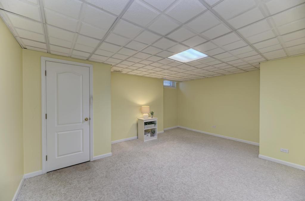 1500 Royal Oak Road Darien, IL 60561 - Photo 35 of 48