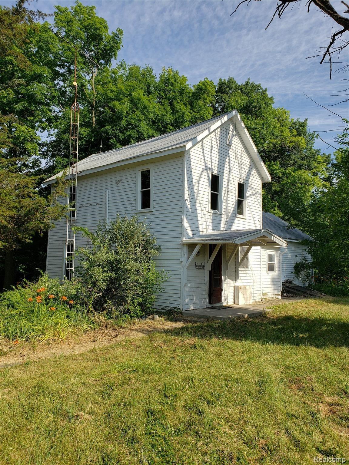 3012 North Washburn Road Davison, MI 48423 - Photo 3 of 16 back of house.jpg