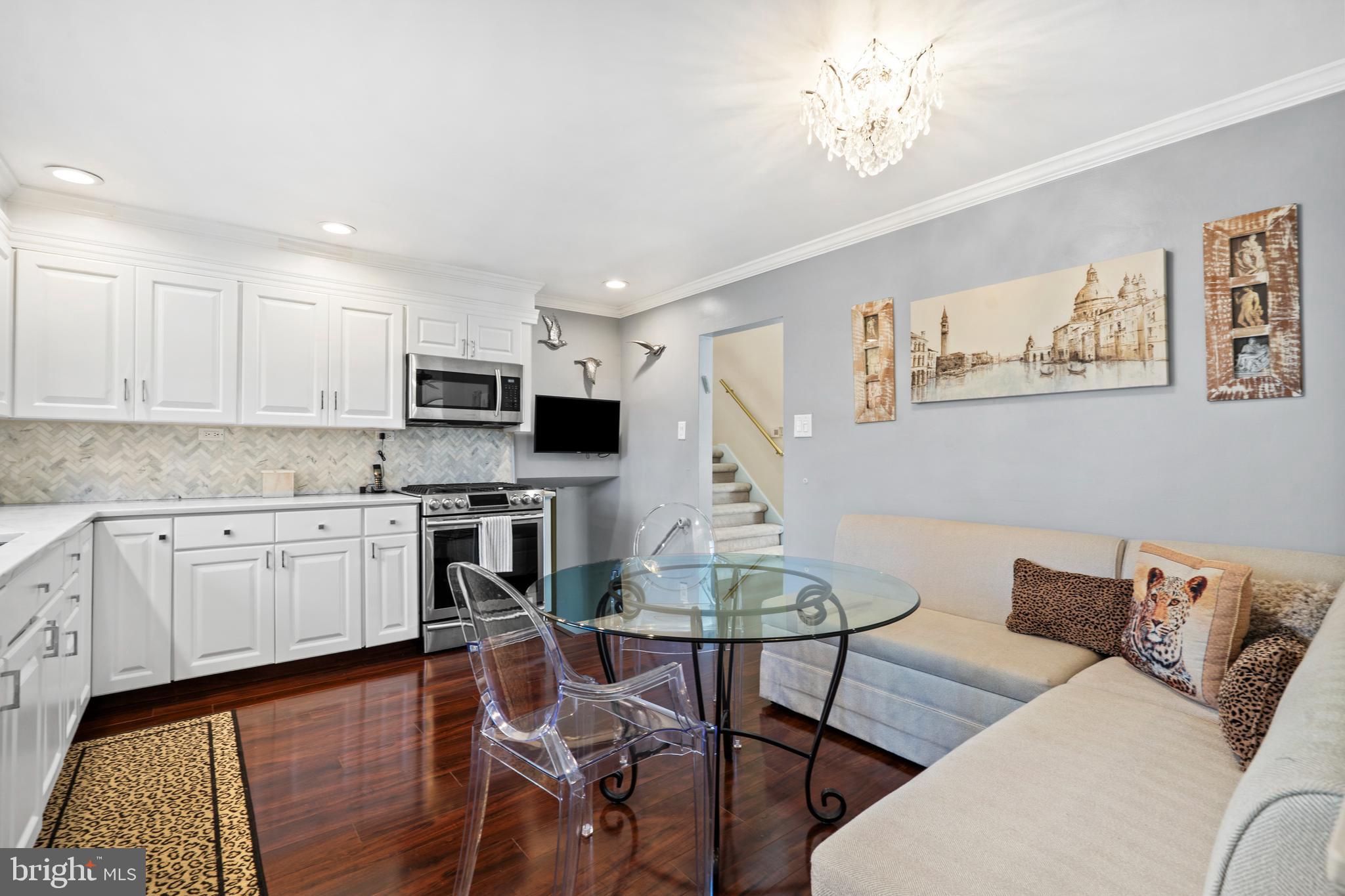 1064 Irvin Road Huntingdon Valley, PA 19006 - Photo 11 of 38