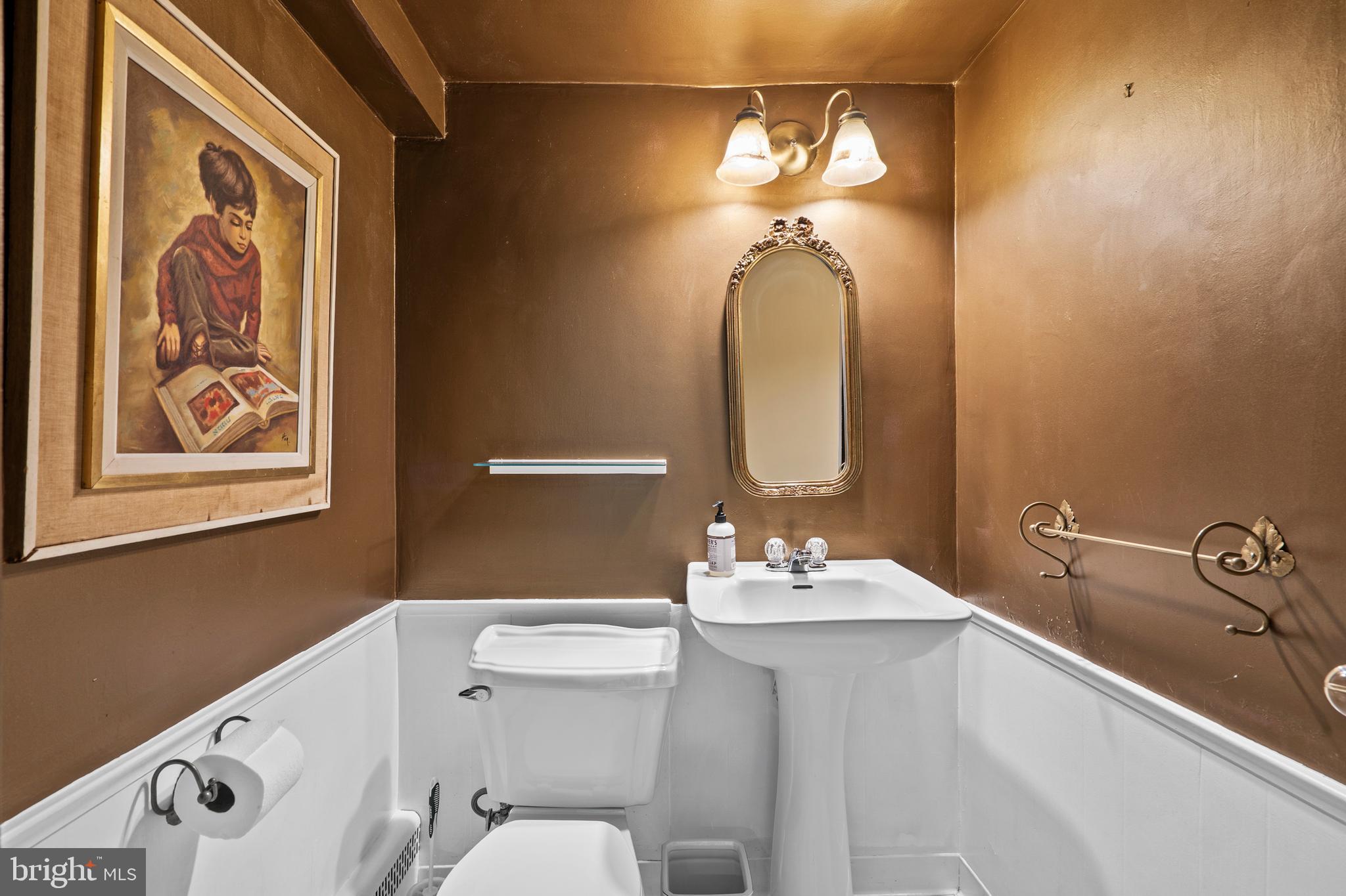 1064 Irvin Road Huntingdon Valley, PA 19006 - Photo 26 of 38