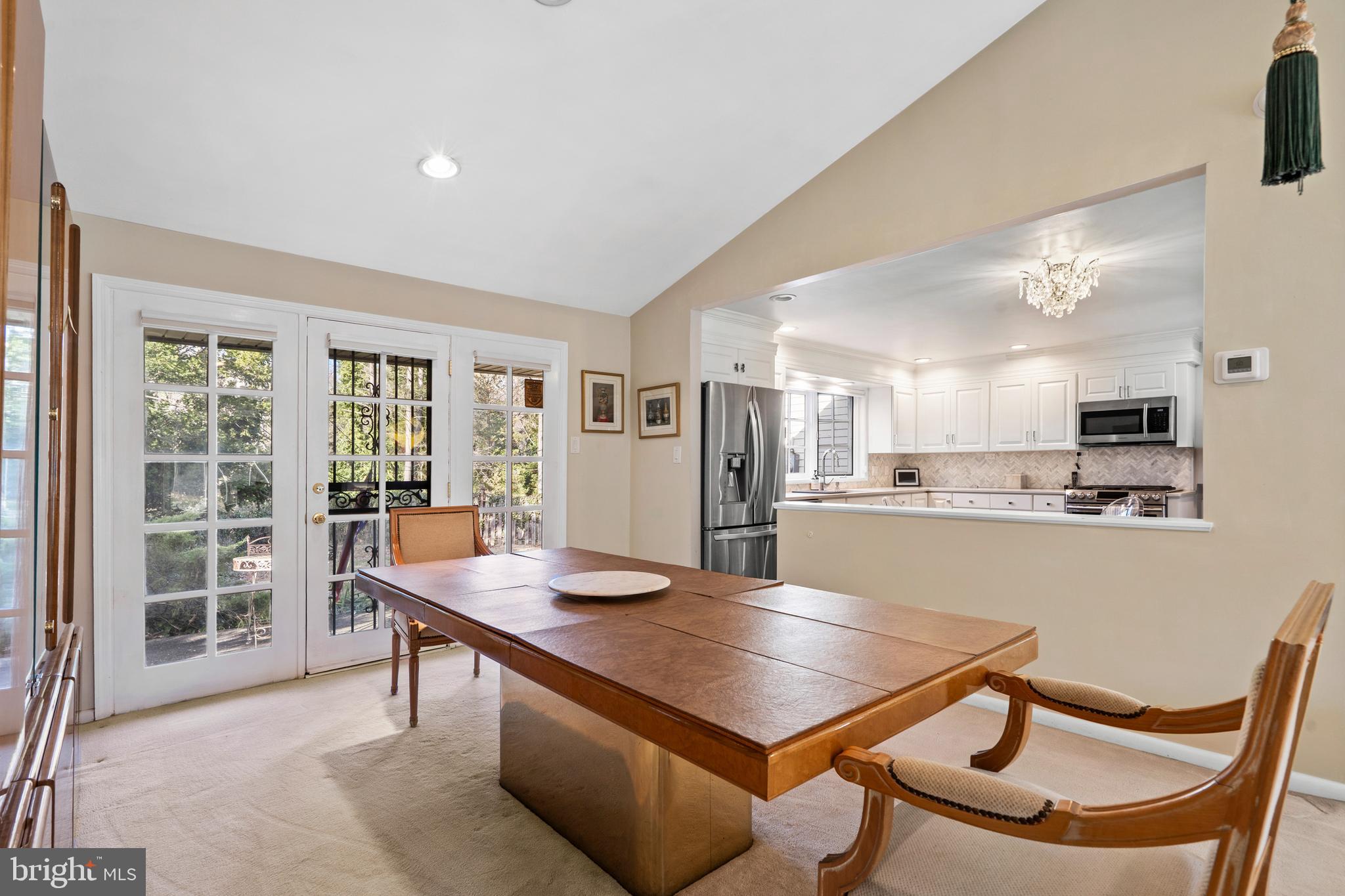 1064 Irvin Road Huntingdon Valley, PA 19006 - Photo 8 of 38