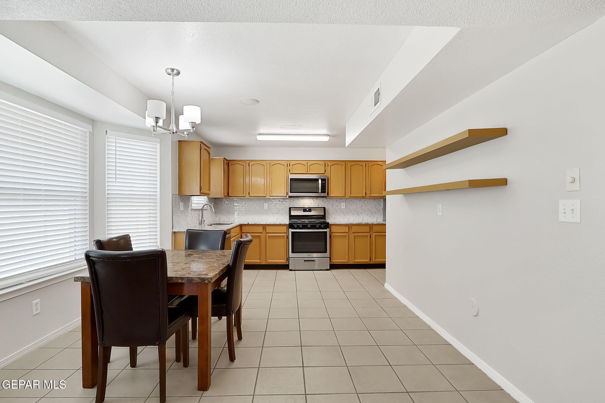 601 Kearney Way El Paso, TX 79928 - Photo 15 of 46 10-web-or-mls-IMG_8303