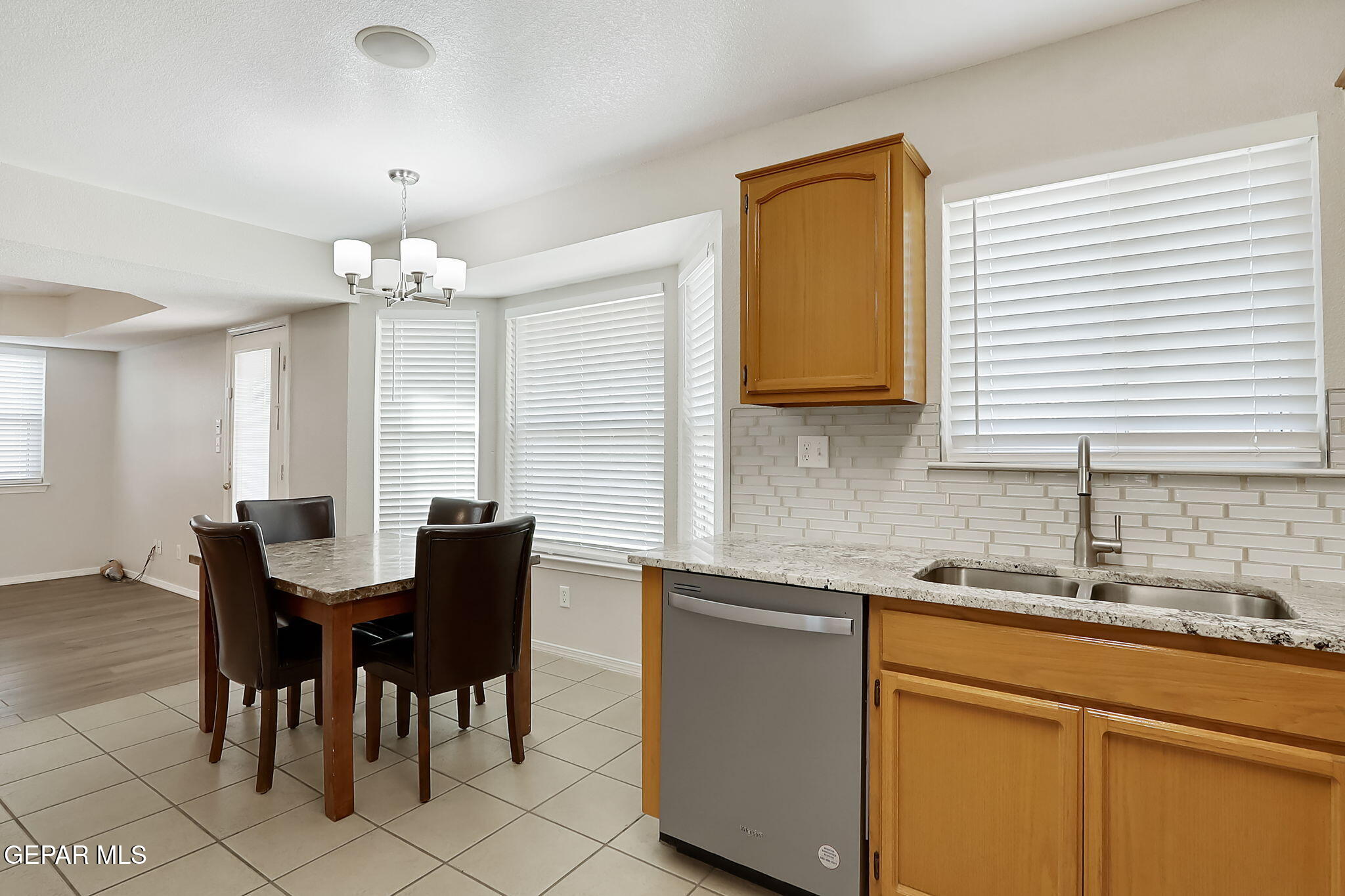 601 Kearney Way El Paso, TX 79928 - Photo 17 of 46 12-web-or-mls-IMG_8338