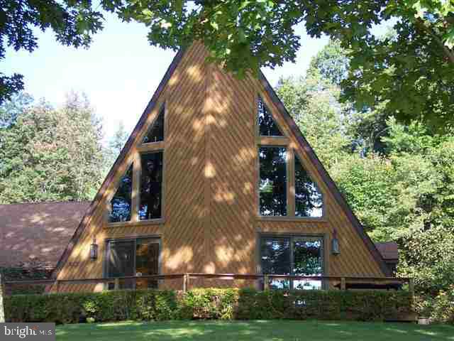 445 Ponderosa Road Carlisle, PA 17015 - Photo 3 of 12 Gallery Image 3