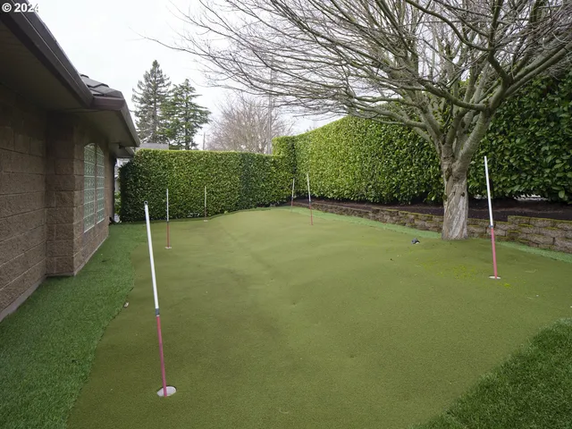 $1,899,000 | 6019 Southeast Riverside Drive, Vancouver, WA 98661