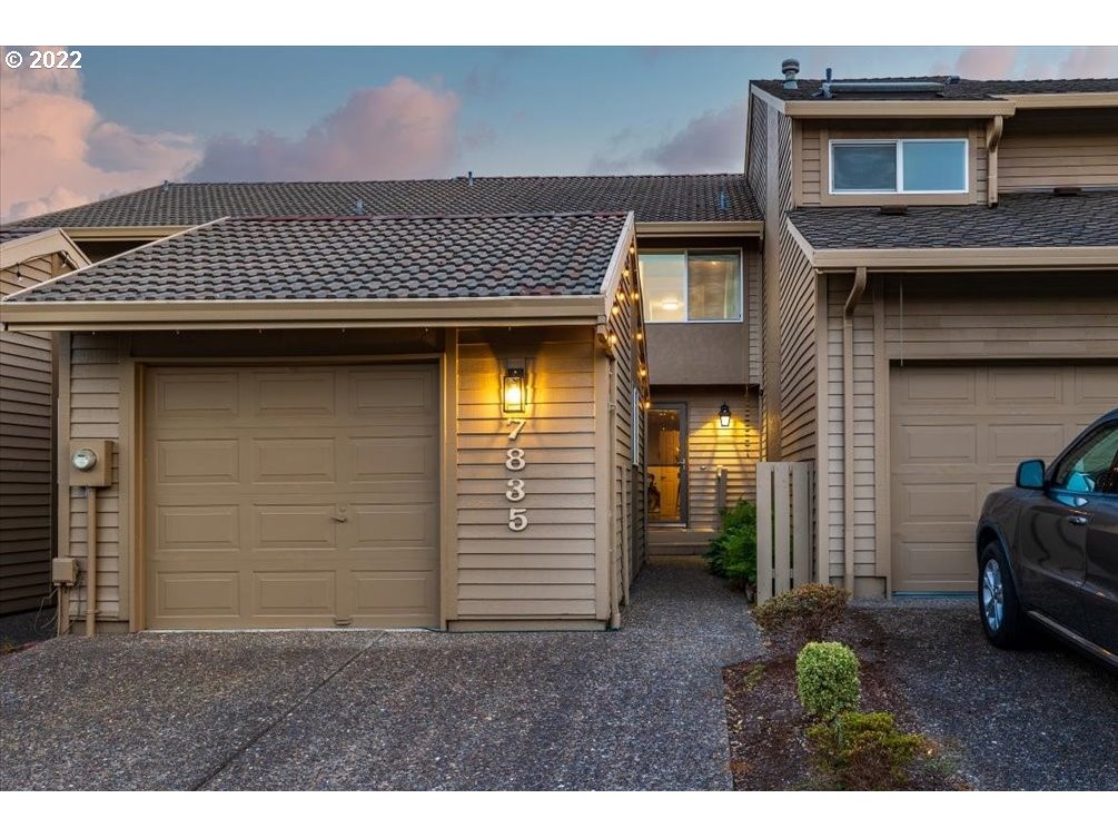 7835 Southwest Raintree Drive Beaverton, OR 97008 - Photo 1 of 24 Gallery Image 1