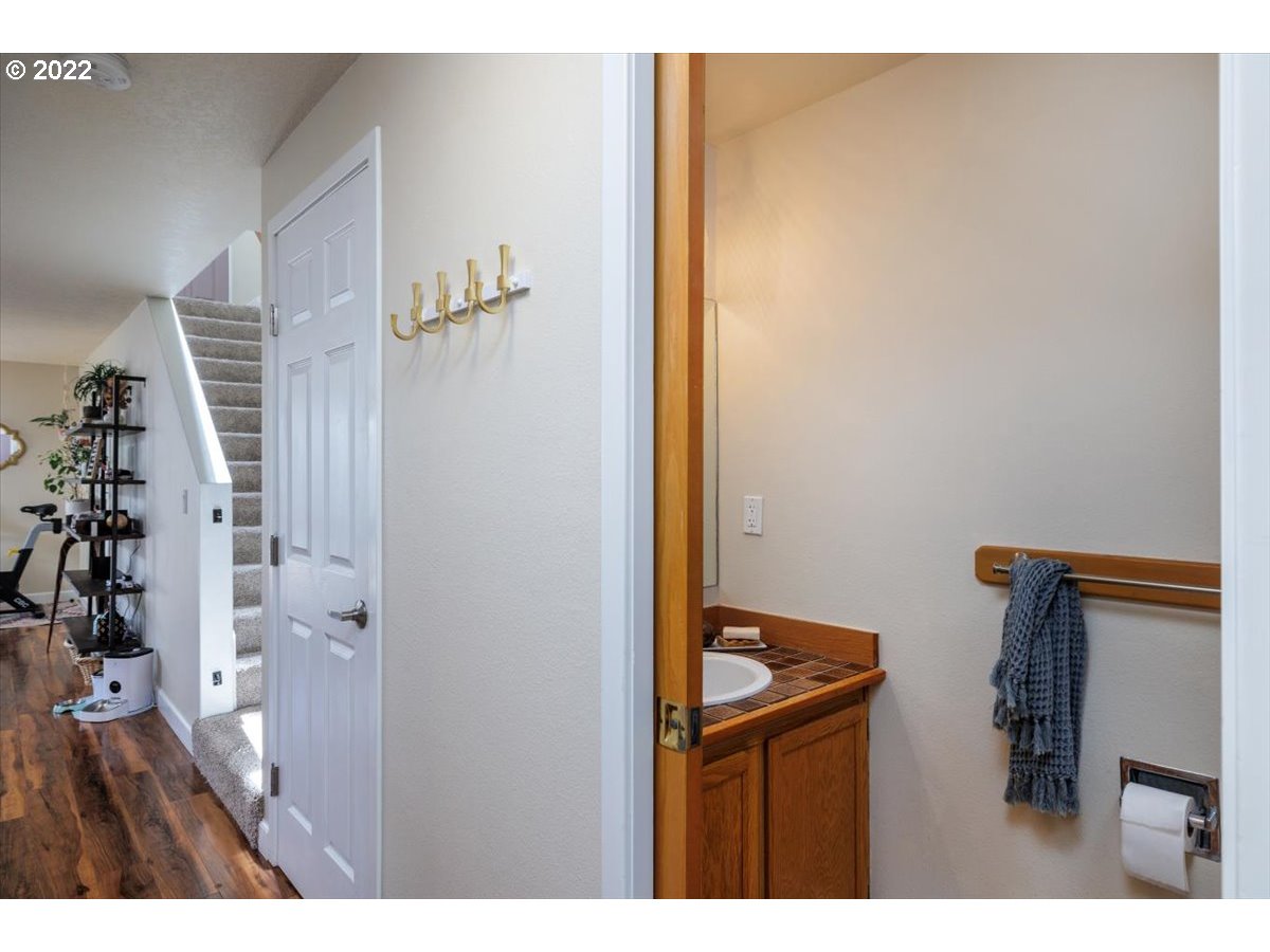 7835 Southwest Raintree Drive Beaverton, OR 97008 - Photo 11 of 24 Gallery Image 11