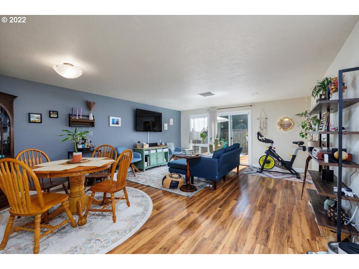 7835 Southwest Raintree Drive Beaverton, OR 97008 - Photo 4 of 24 Gallery Image 4