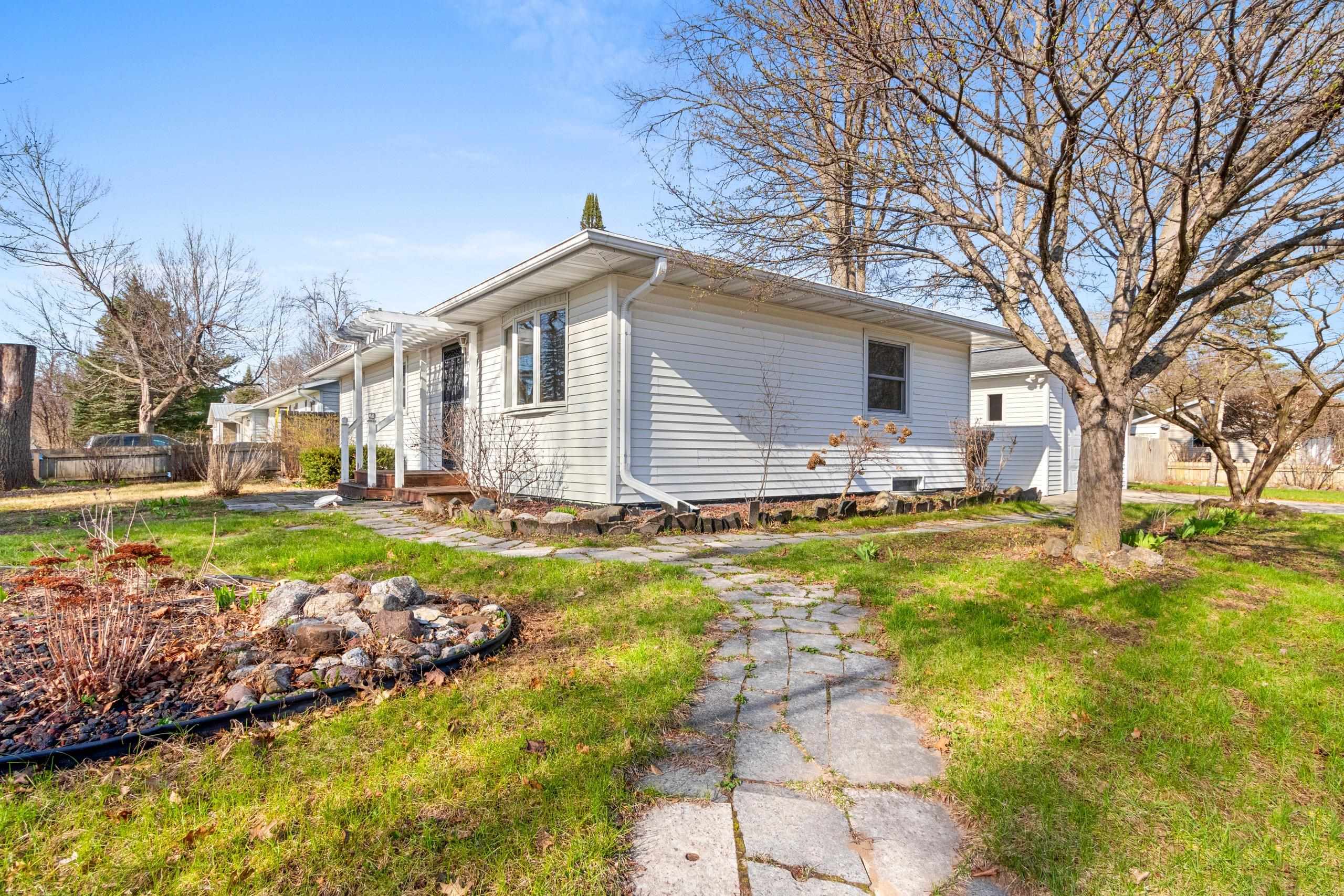 1146 South River Street Shawano, WI 54166 - Photo 2 of 28