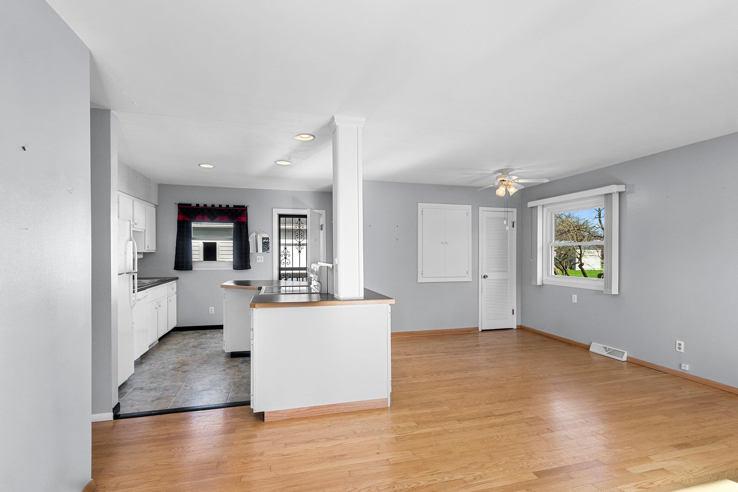 1146 South River Street Shawano, WI 54166 - Photo 4 of 28
