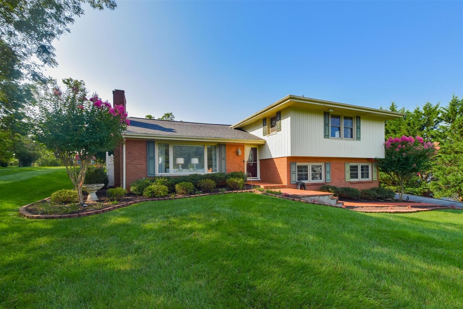 4958 Bower Road Roanoke, VA 24018 - Photo 1 of 30 Main