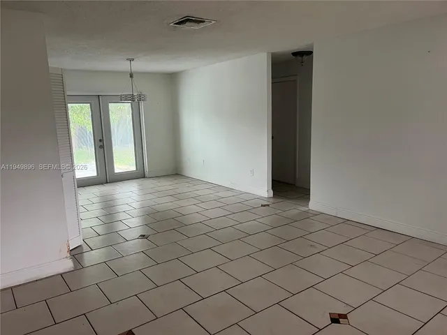 $3,000 | 14841 Southwest 71st Street, Miami, FL 33193
