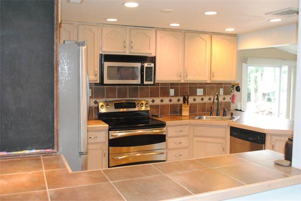 1680 Trapelo Road Waltham, MA 02451 - Photo 3 of 19