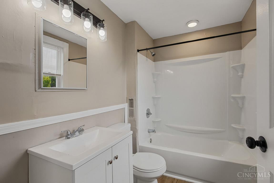 5211 Montgomery Road Cincinnati, OH 45212 - Photo 22 of 23 Gallery Image 22