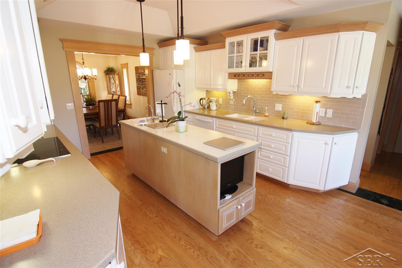 2201 Chestnut Ridge Saginaw, MI 48609 - Photo 6 of 54 50036895-5.JPG