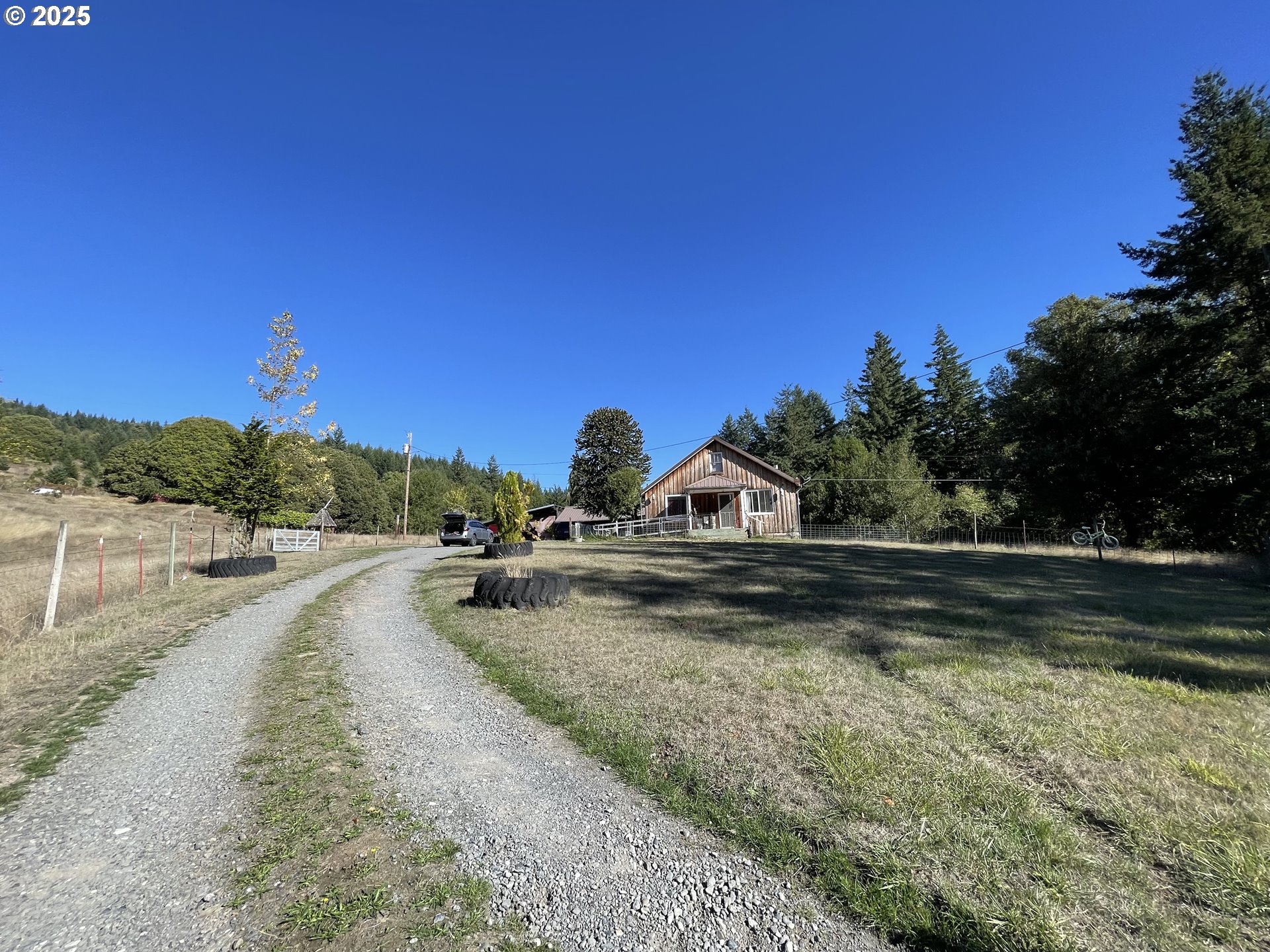 46255 Highway 242 Myrtle Point, OR 97458 - Photo 2 of 32