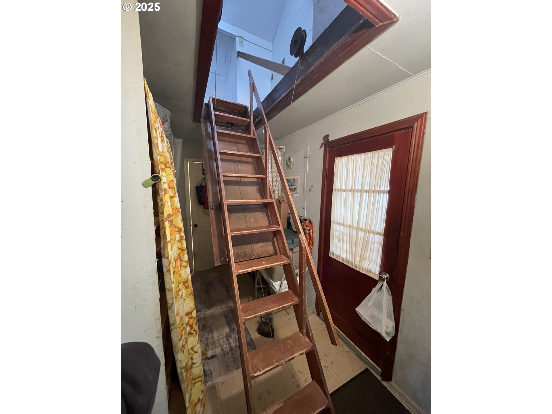 46255 Highway 242 Myrtle Point, OR 97458 - Photo 25 of 32