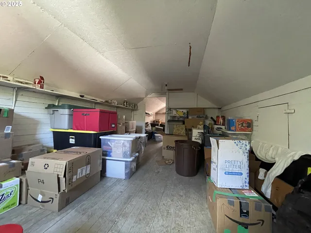 $474,000 | 46255 Highway 242, Myrtle Point, OR 97458