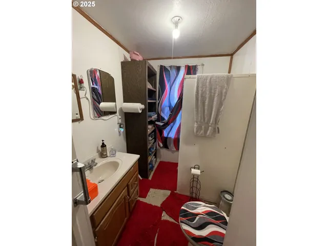 $474,000 | 46255 Highway 242, Myrtle Point, OR 97458