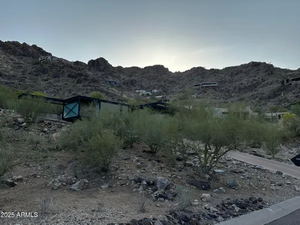$3,500,000 | 7425 North 58th Place, Unit 23, Paradise Valley, AZ 85253