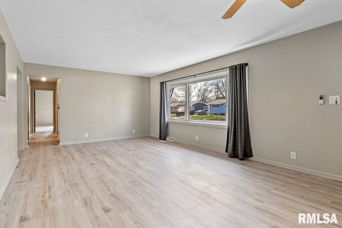 3300 Stanton Street Springfield, IL 62703 - Photo 5 of 35