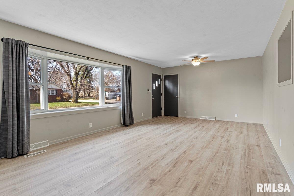 3300 Stanton Street Springfield, IL 62703 - Photo 7 of 35
