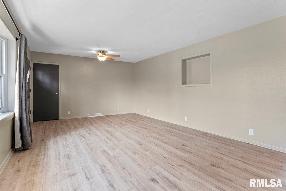 3300 Stanton Street Springfield, IL 62703 - Photo 8 of 35