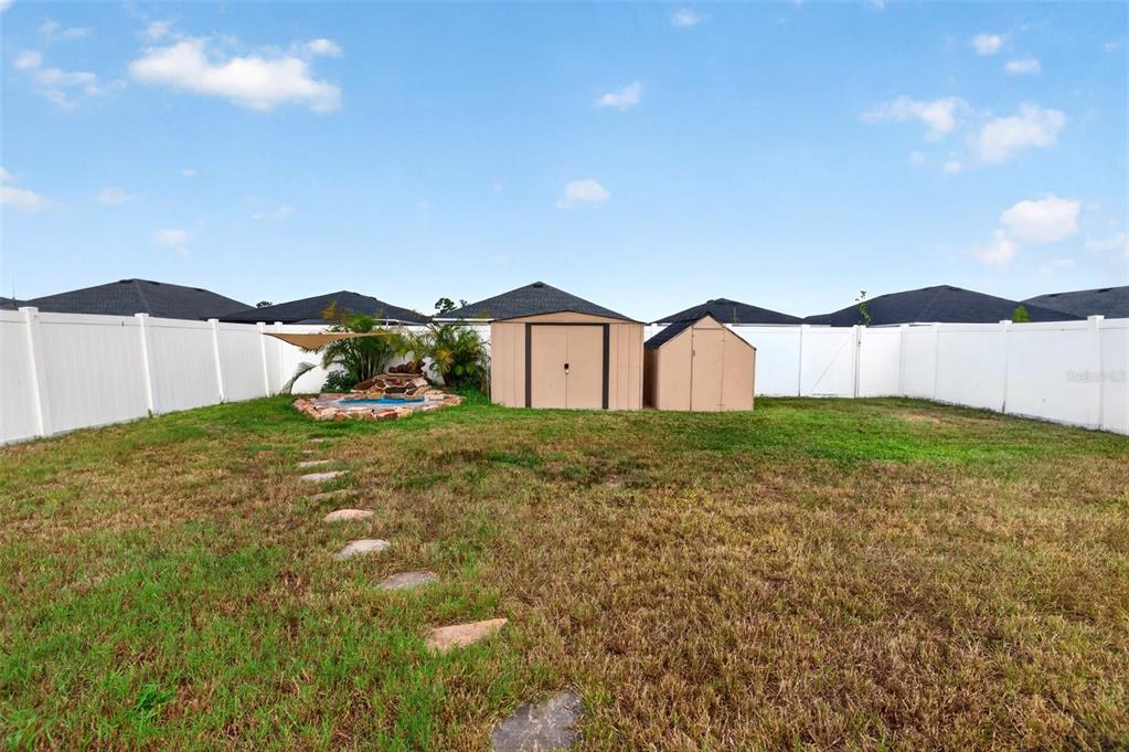 7043 Silverado Ranch Boulevard Zephyrhills, FL 33541 - Photo 19 of 38