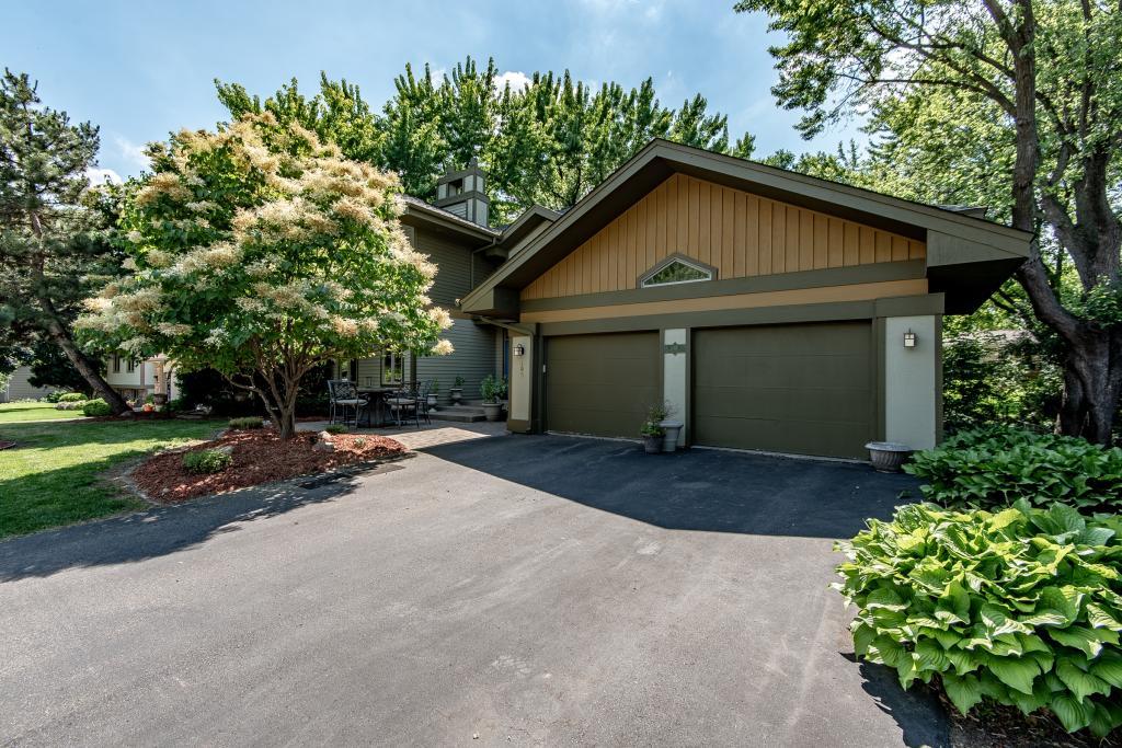 180 King Hill Road Golden Valley, MN 55416 - Photo 2 of 42 Gallery Image 2