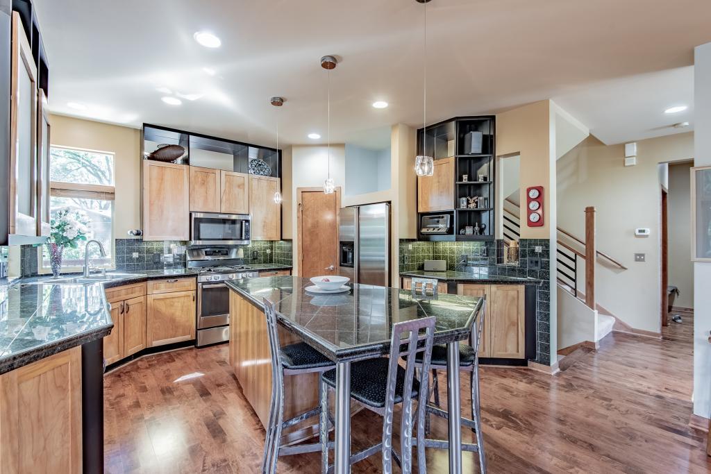 180 King Hill Road Golden Valley, MN 55416 - Photo 17 of 42 Gallery Image 17