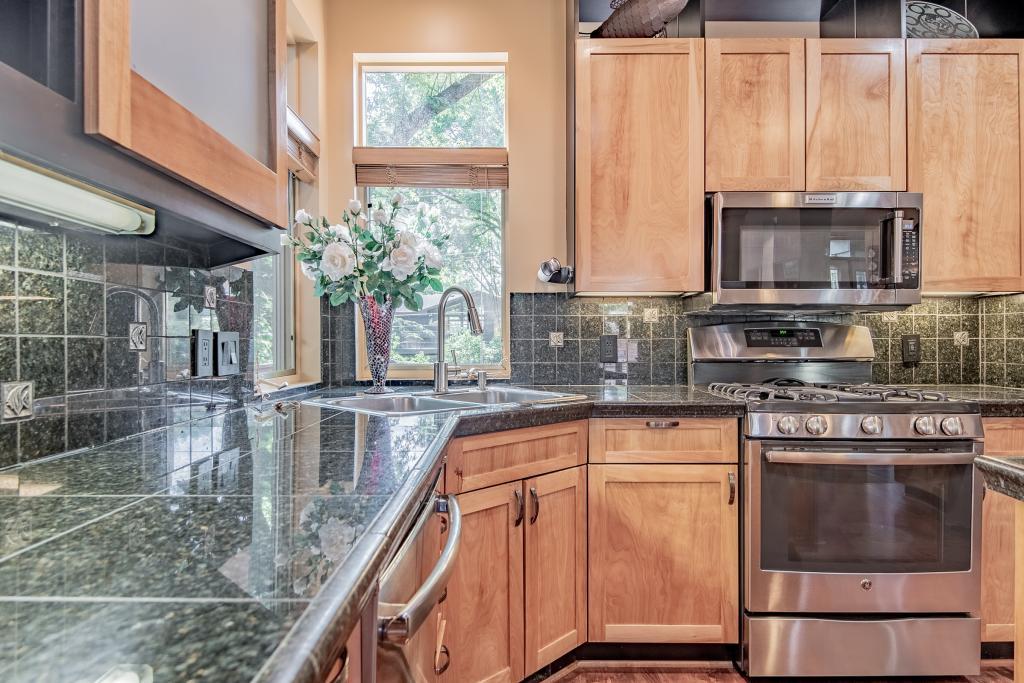 180 King Hill Road Golden Valley, MN 55416 - Photo 20 of 42 Gallery Image 20