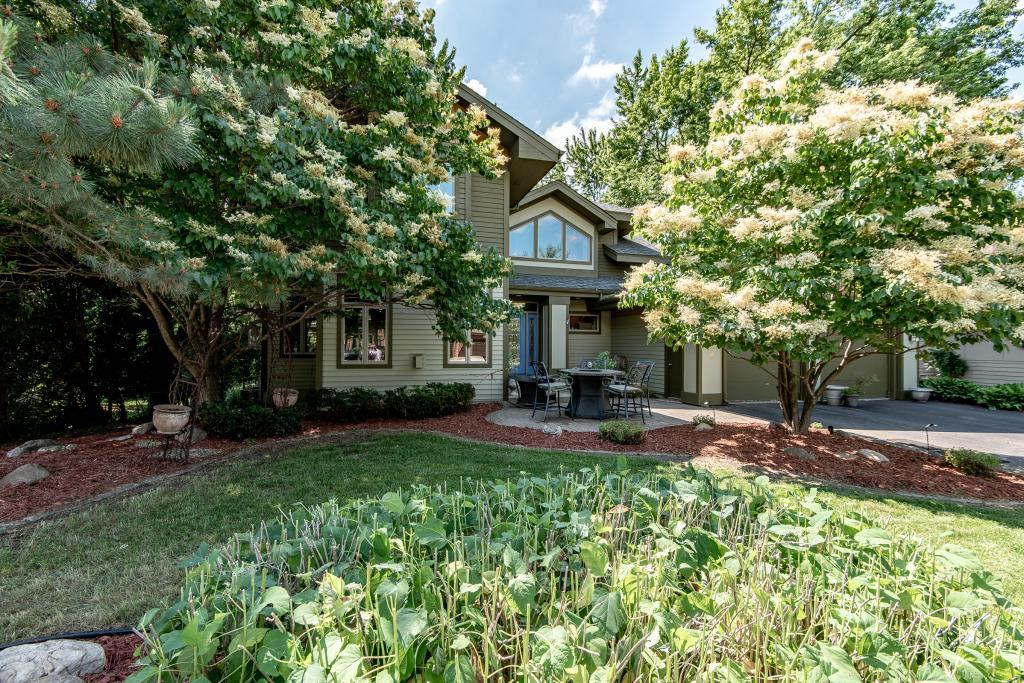 180 King Hill Road Golden Valley, MN 55416 - Photo 3 of 42 Gallery Image 3