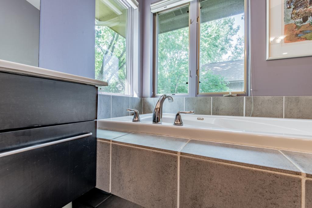 180 King Hill Road Golden Valley, MN 55416 - Photo 28 of 42 Gallery Image 28