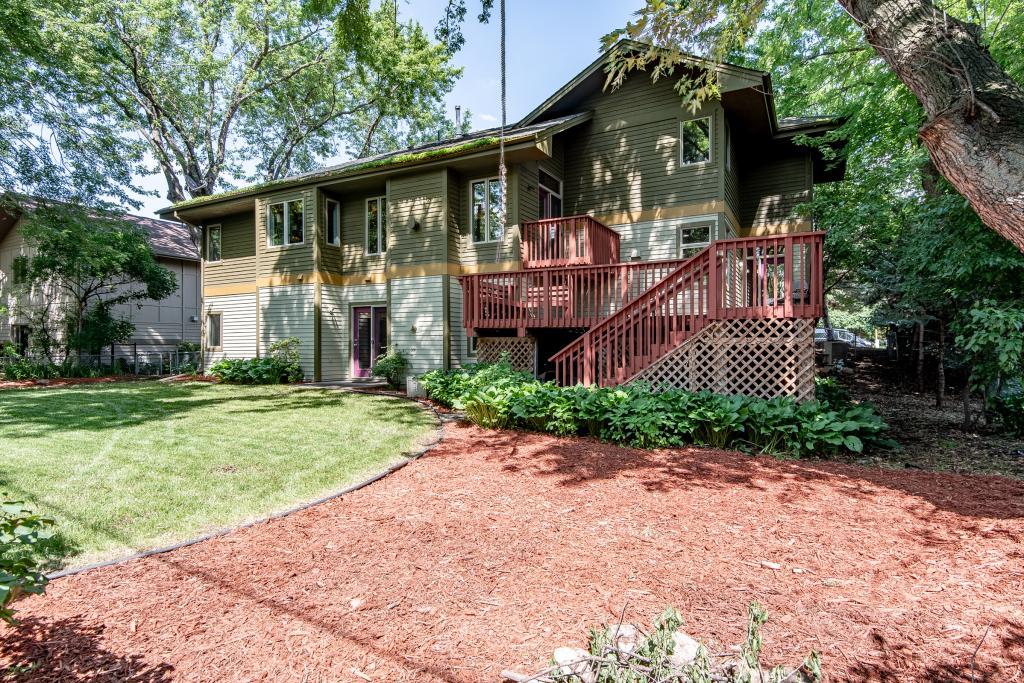 180 King Hill Road Golden Valley, MN 55416 - Photo 4 of 42 Gallery Image 4
