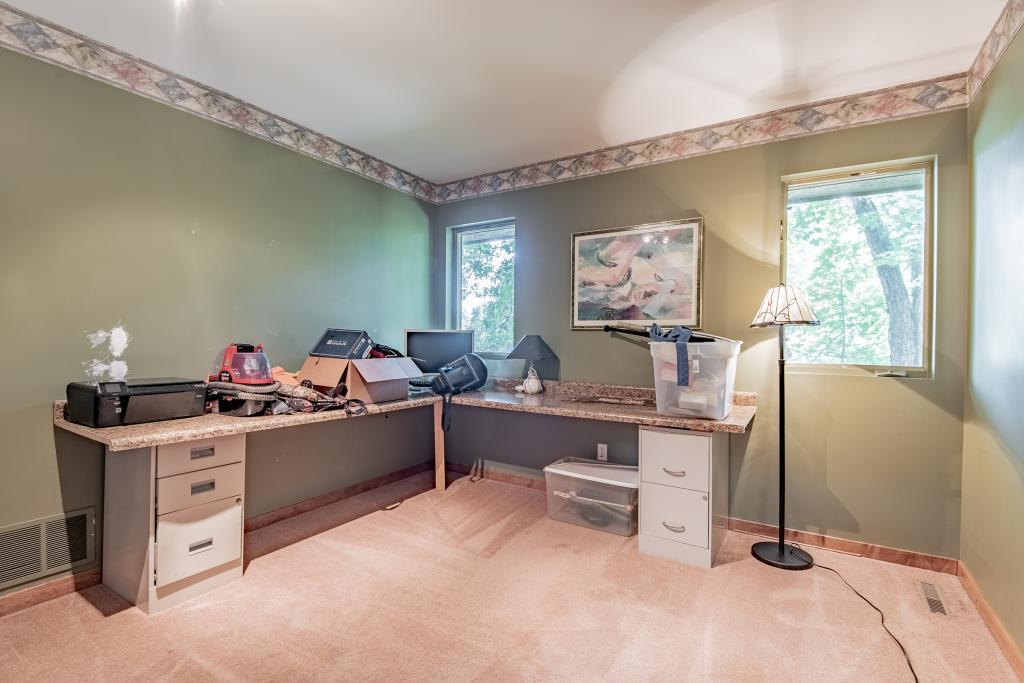 180 King Hill Road Golden Valley, MN 55416 - Photo 33 of 42 Gallery Image 33