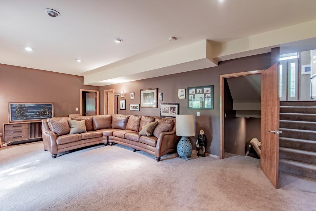 180 King Hill Road Golden Valley, MN 55416 - Photo 36 of 42 Gallery Image 36