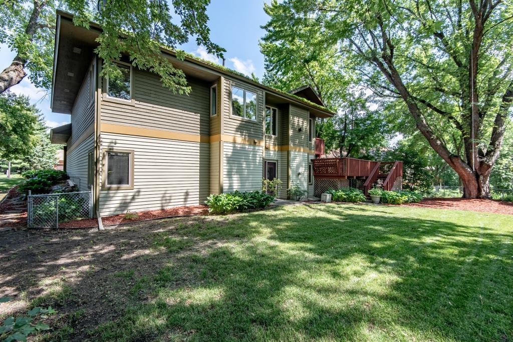 180 King Hill Road Golden Valley, MN 55416 - Photo 5 of 42 Gallery Image 5