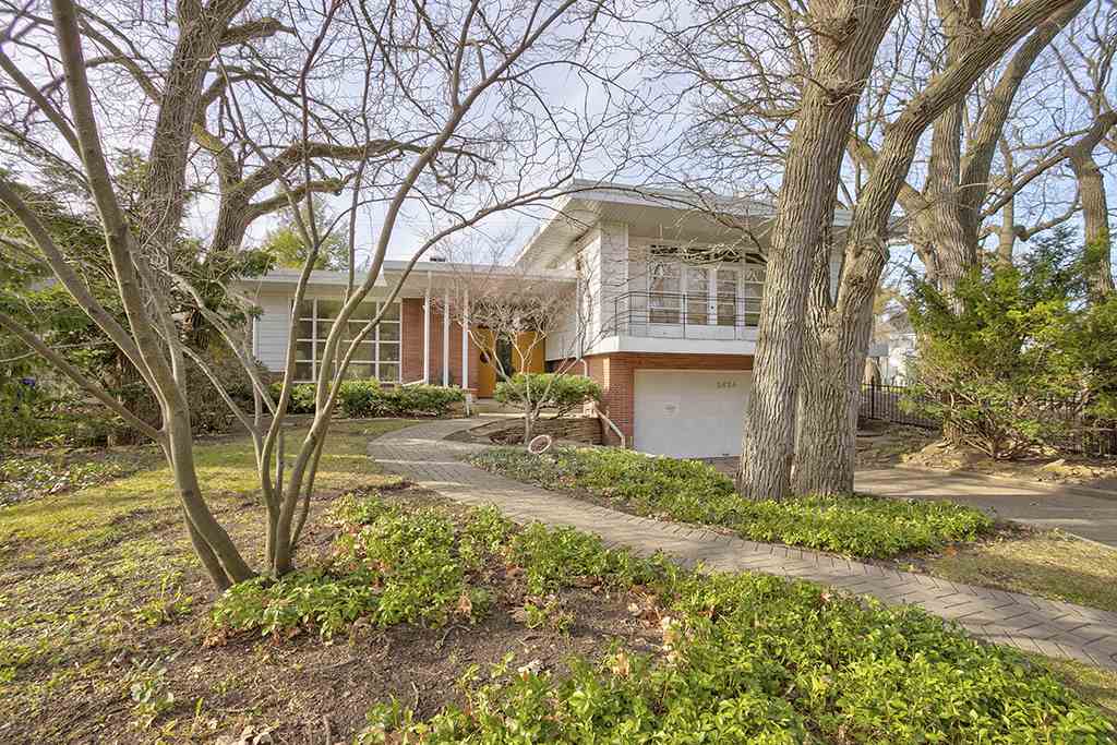 2424 Clinton Road Rockford, IL 61103 - Photo 1 of 24 Gallery Image 1