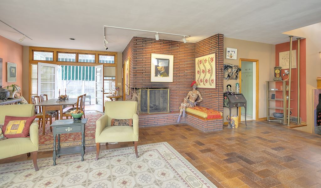 2424 Clinton Road Rockford, IL 61103 - Photo 4 of 24 Gallery Image 4