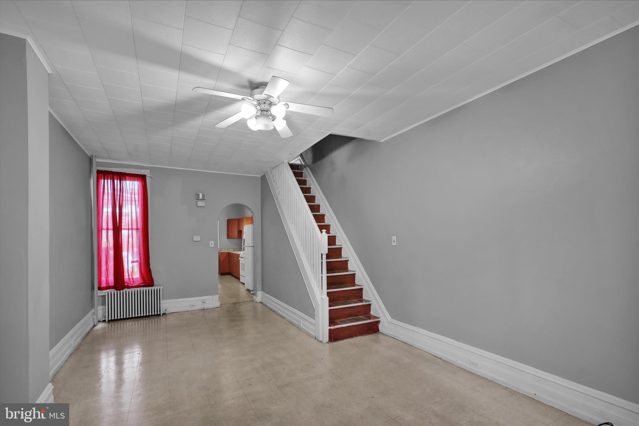 129 Poplar Street Reading, PA 19601 - Photo 3 of 27 360_8162
