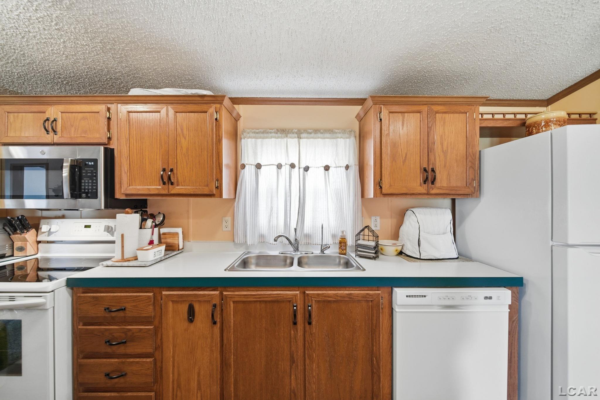 1052 Meanwell Road Dundee, MI 48131 - Photo 15 of 71 50215571-f2545aba-1b0a-4ced-8a92-3c4e0c6142d1.JPG