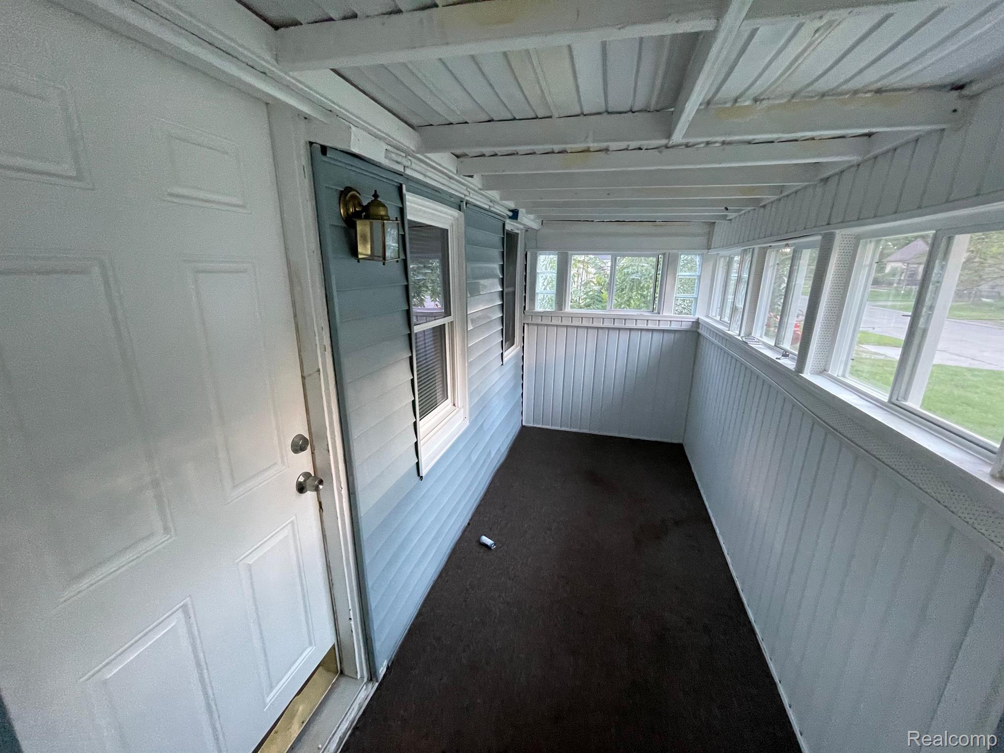 20956 Rensselaer Street Farmington, MI 48336 - Photo 8 of 10