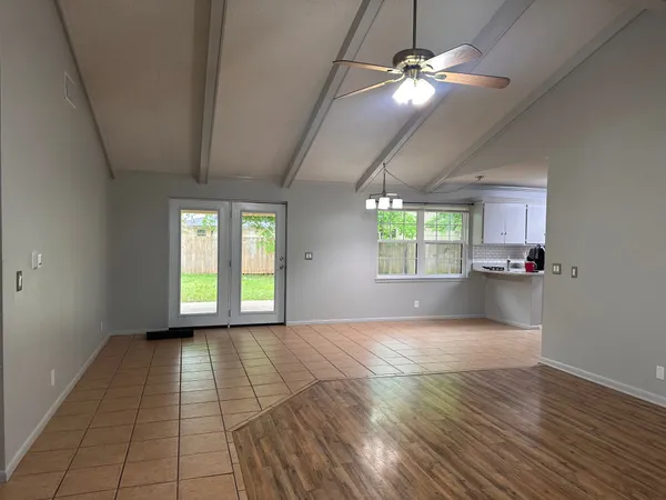 $1,985 | 110 Al Jones Street, Bastrop, TX 78602