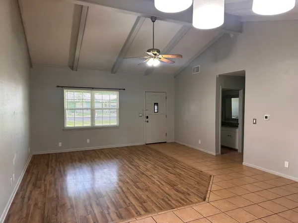 $1,985 | 110 Al Jones Street, Bastrop, TX 78602
