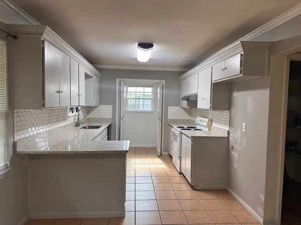 $1,985 | 110 Al Jones Street, Bastrop, TX 78602